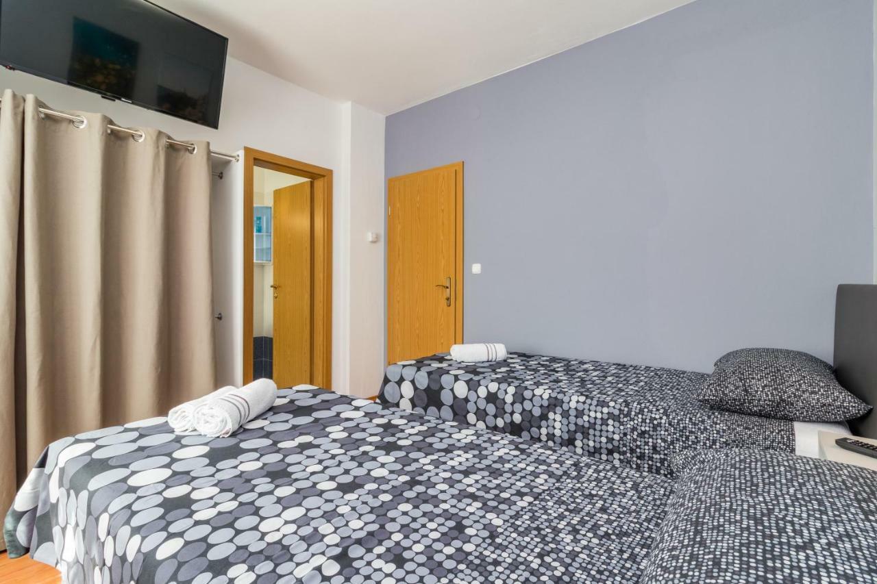 Apartment Anton, Fazana Bagian luar foto
