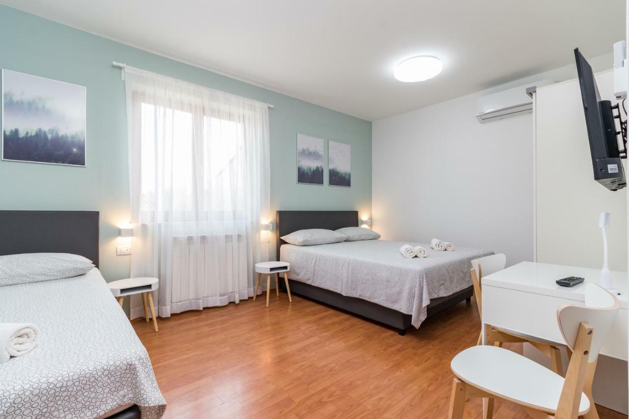 Apartment Anton, Fazana Bagian luar foto