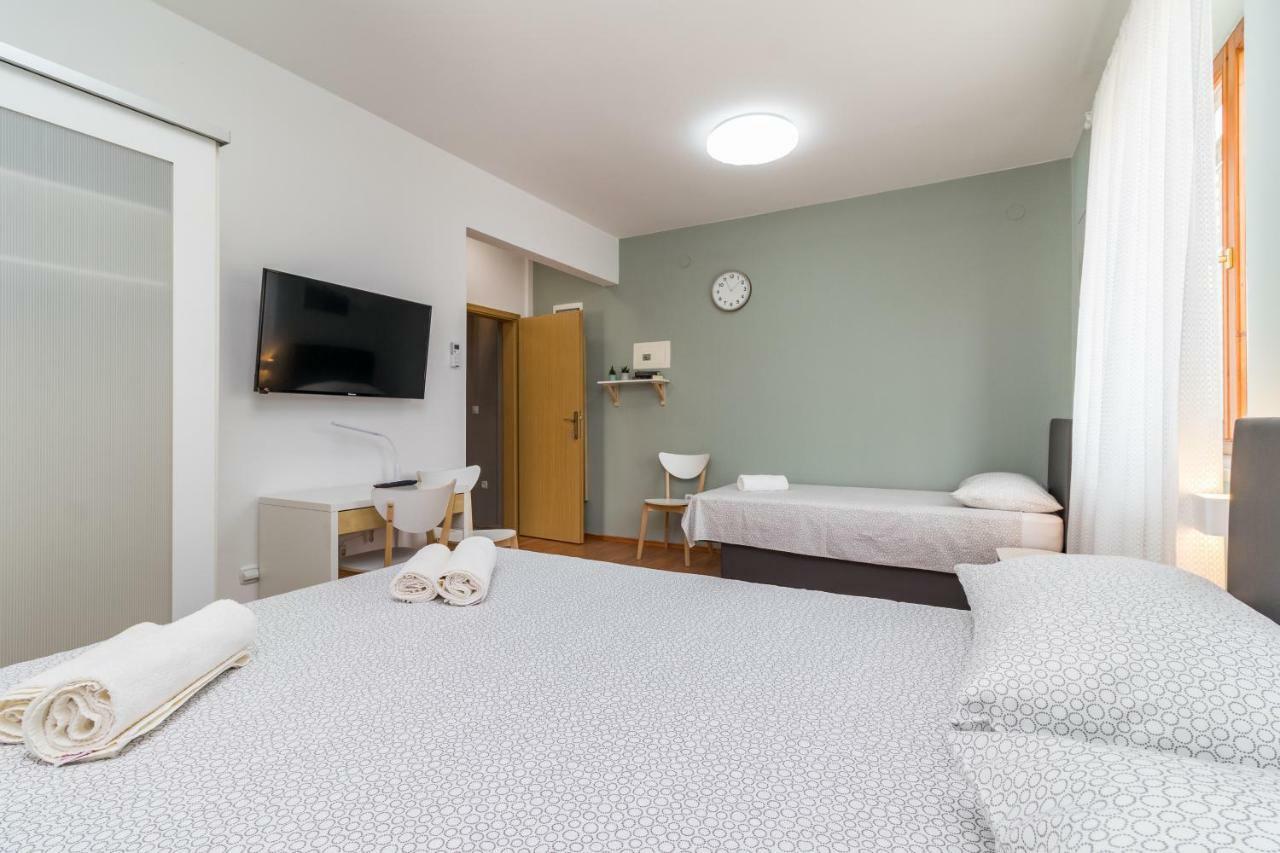 Apartment Anton, Fazana Bagian luar foto
