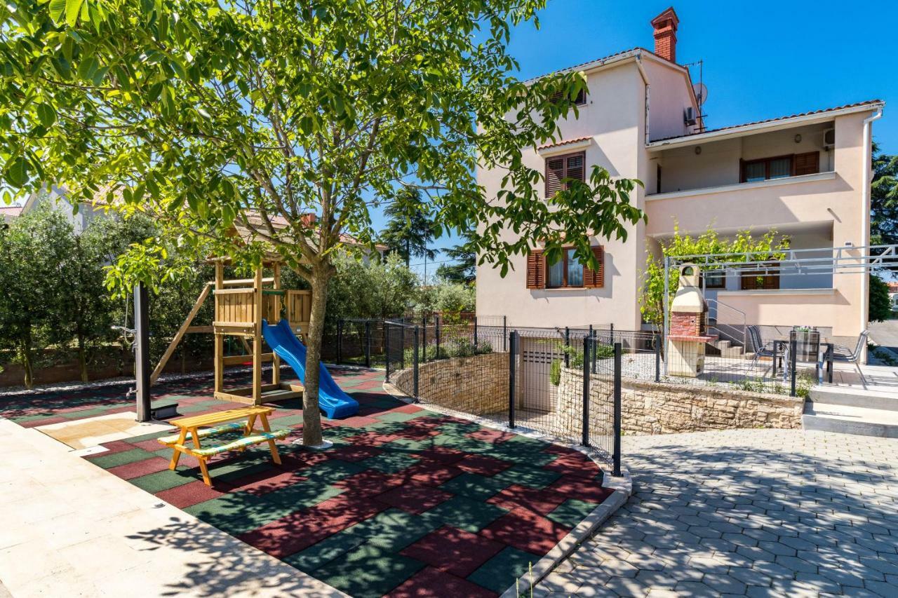 Apartment Anton, Fazana Bagian luar foto